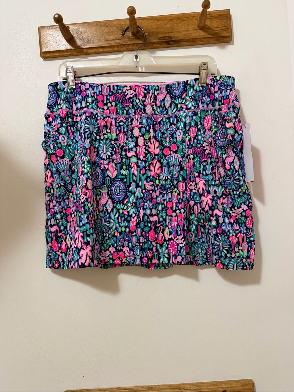 NWT Lilly Pulitzer Luxletic Skort in Pink, Blue and Green Floral Size L